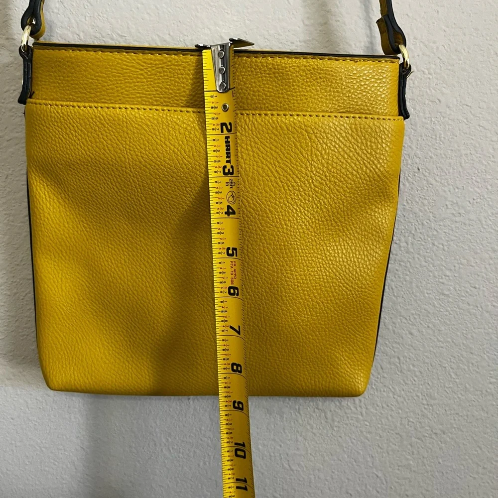 Steve Madden mustard yellow pebbled faux leather‎ crossbody bag minimalist